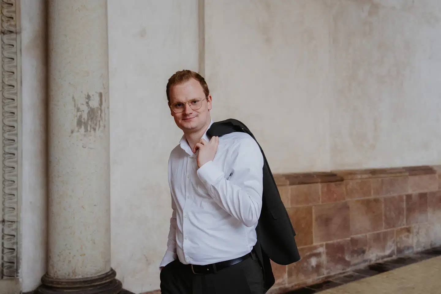 »Når Liberal Alliance foreslår at hæve priserne, er det netop for at frigøre tid for den almindelige københavnske bilist,« skriver Tobias Pagh.