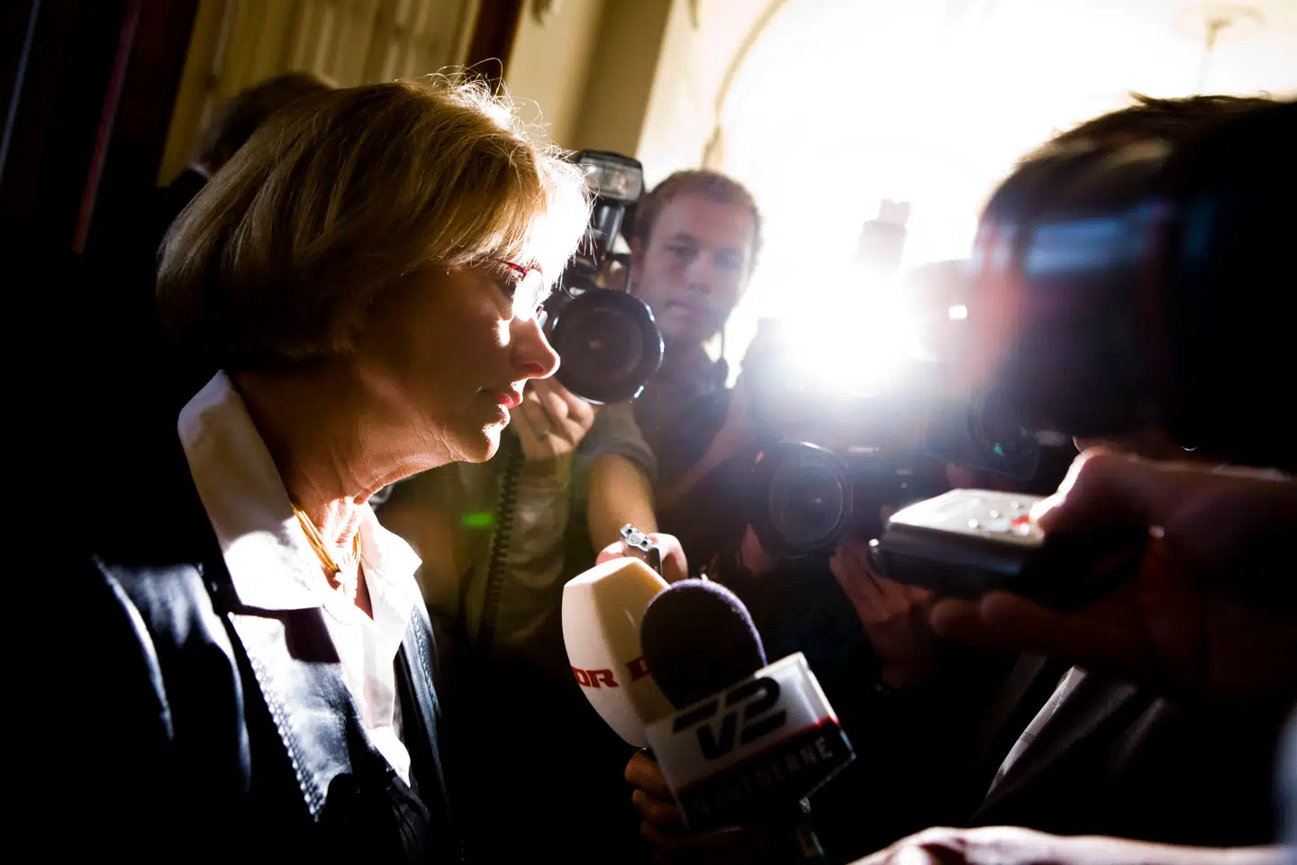 Pia Kjærsgaards nye selvbiografi er hudløst ærlig, men tæt på selvretfærdig, lyder det fra Berlingskes anmelder.