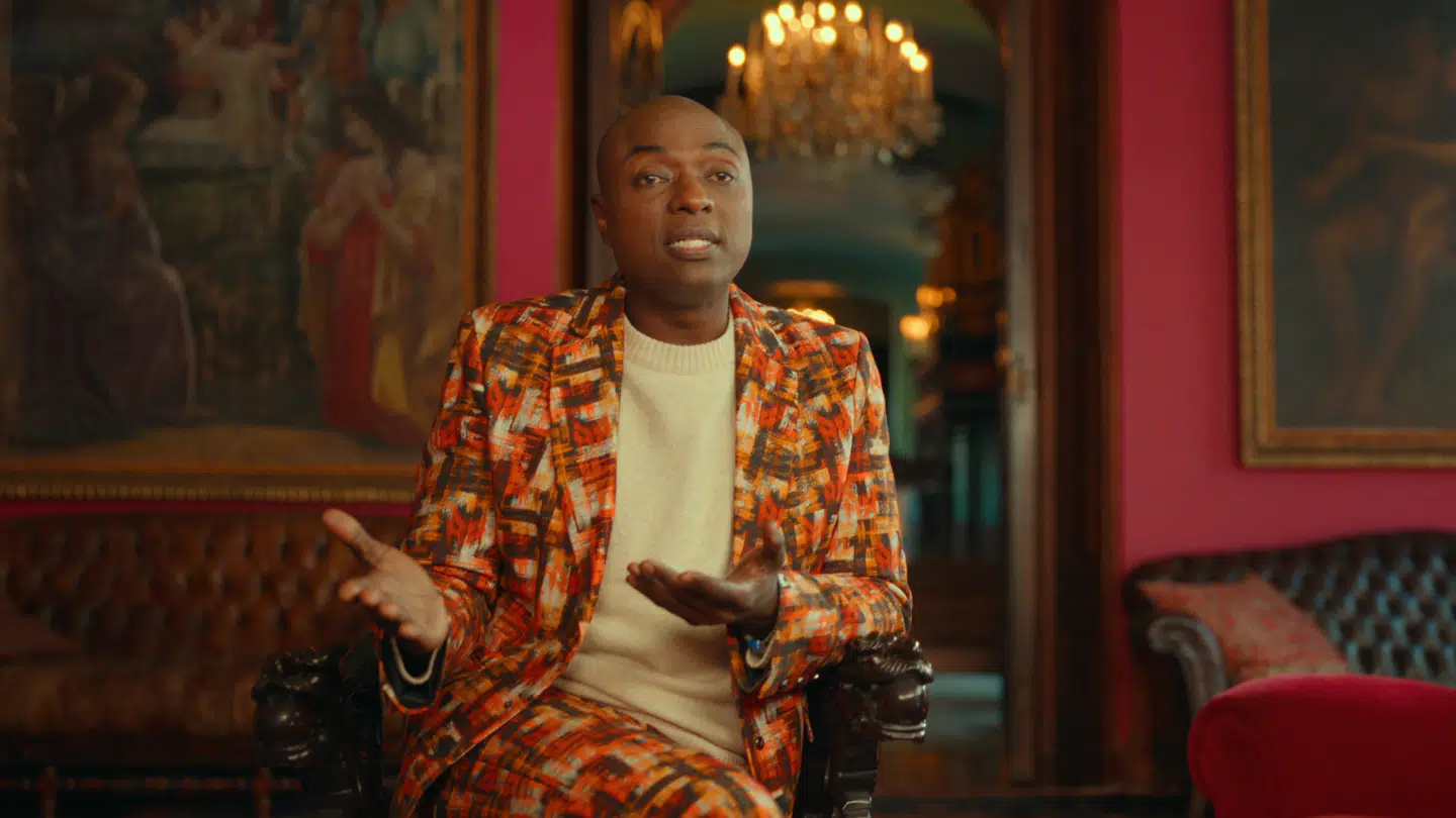 Durek Verrett fortæller i den nye dokumentar 'Rebel Royals', at han aldrig har opført sig seksuelt upassende overfor sine klienter – og at han blev udsat for racisme under en royal middag i Danmark.