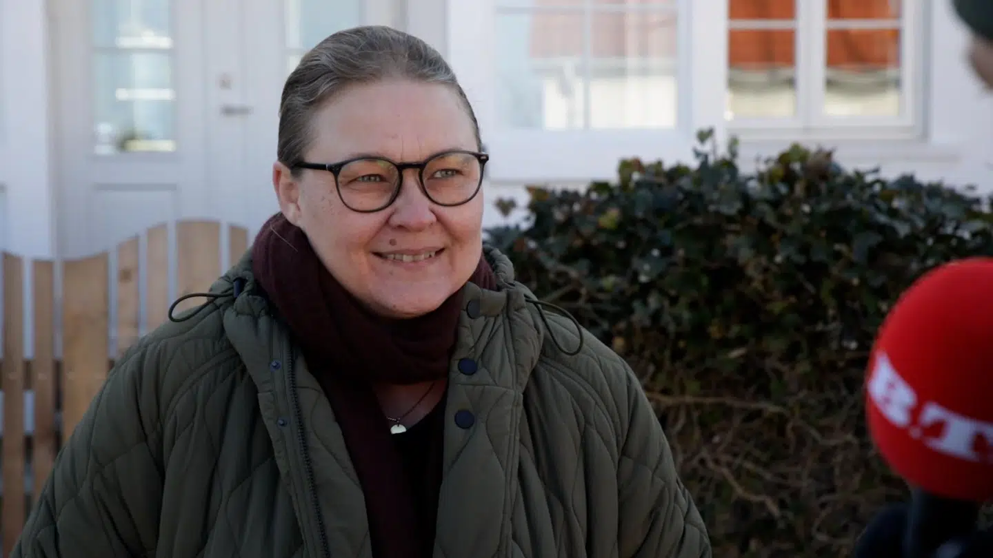 B.T. mødte Nana Burnett i 2023, og nu medvirker hun også i TV 2's nye dokumentar 'Nabostrid i første række'.