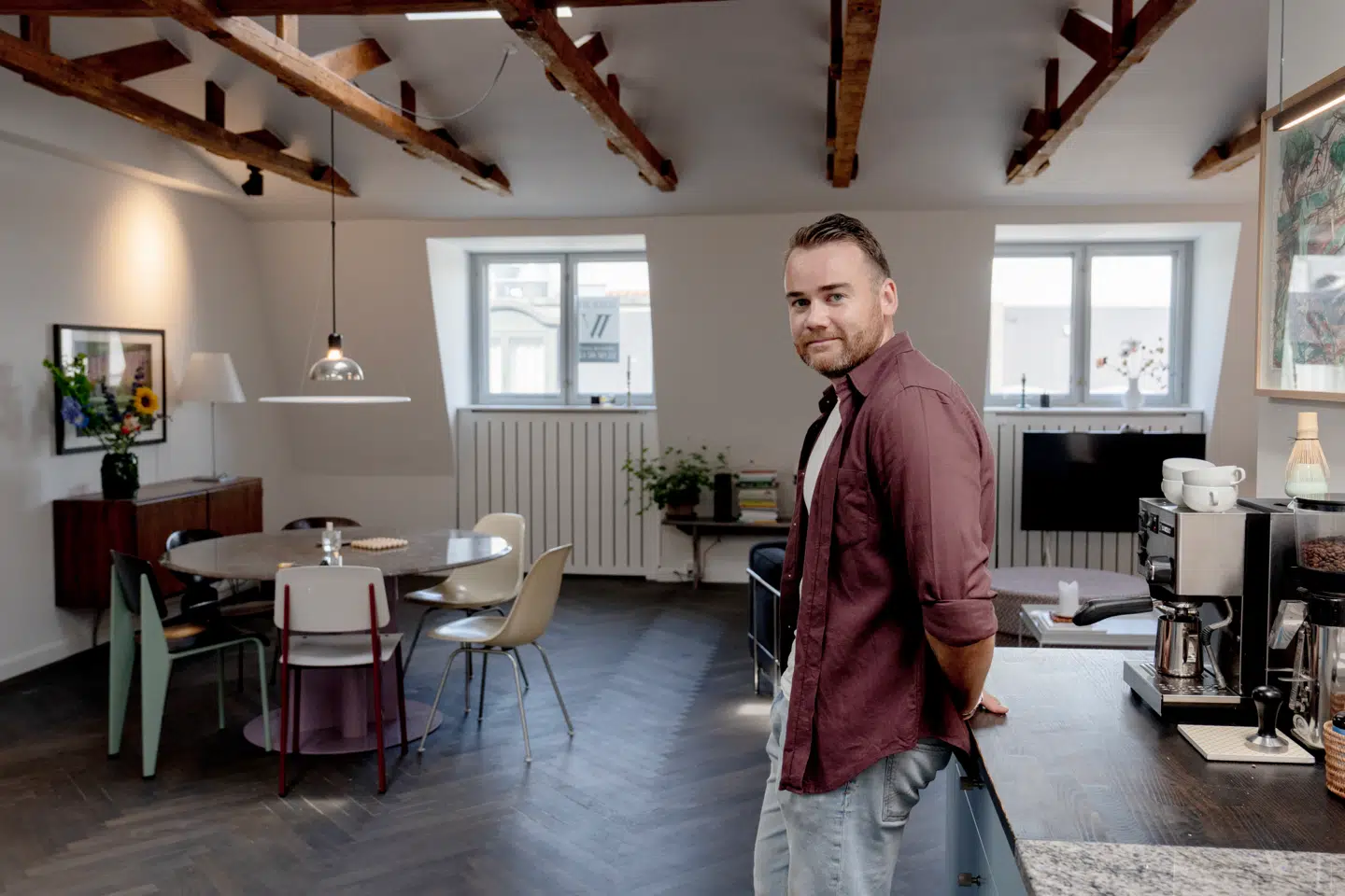 Alexander Vogel fra mæglerfirmaet Vogel & Vandel begyndte at lægge ejendomme til salg på Instagram for syv år siden. Efterfølgende er mange andre mæglere fulgt efter.