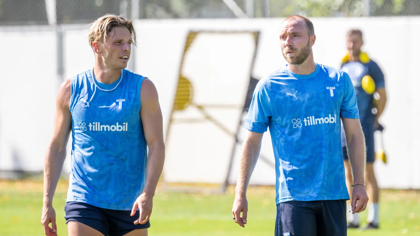 Eriksen med Jens Stryger ved Malmö-træningen.