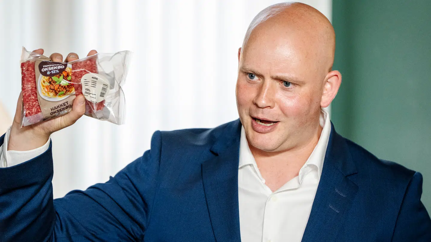 Moderaterne er pludselig varmet op for danskernes brug af oksekød. Her se skulturminister Jakob Engel-Schmidt under præsentation af finanslovsforslaget.