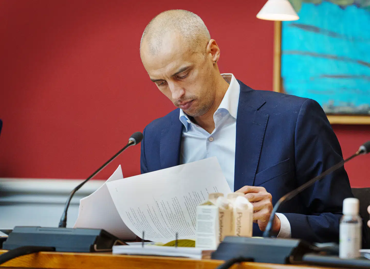 På et møde med flere medarbejdere fra Mattias Tesfayes ministerium stod det klart, hvor mange penge Center for Undervisningsmidler ville bruge på omkostninger rundt om bøgerne, viser aktindsigt.