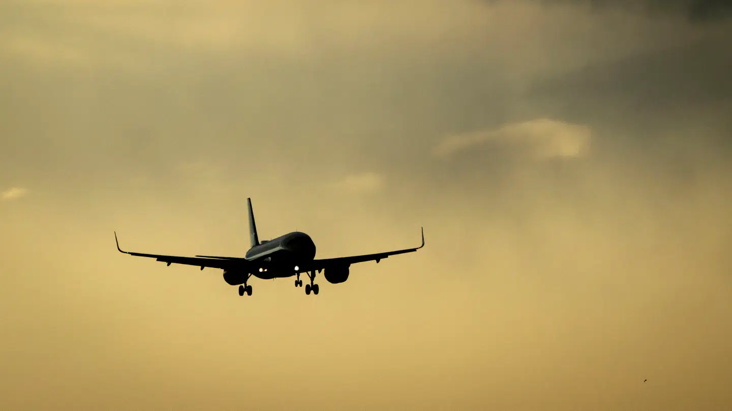 Svenske myndigheder advarer om, at russiske signaler udgør en reel risiko for flysikkerheden.