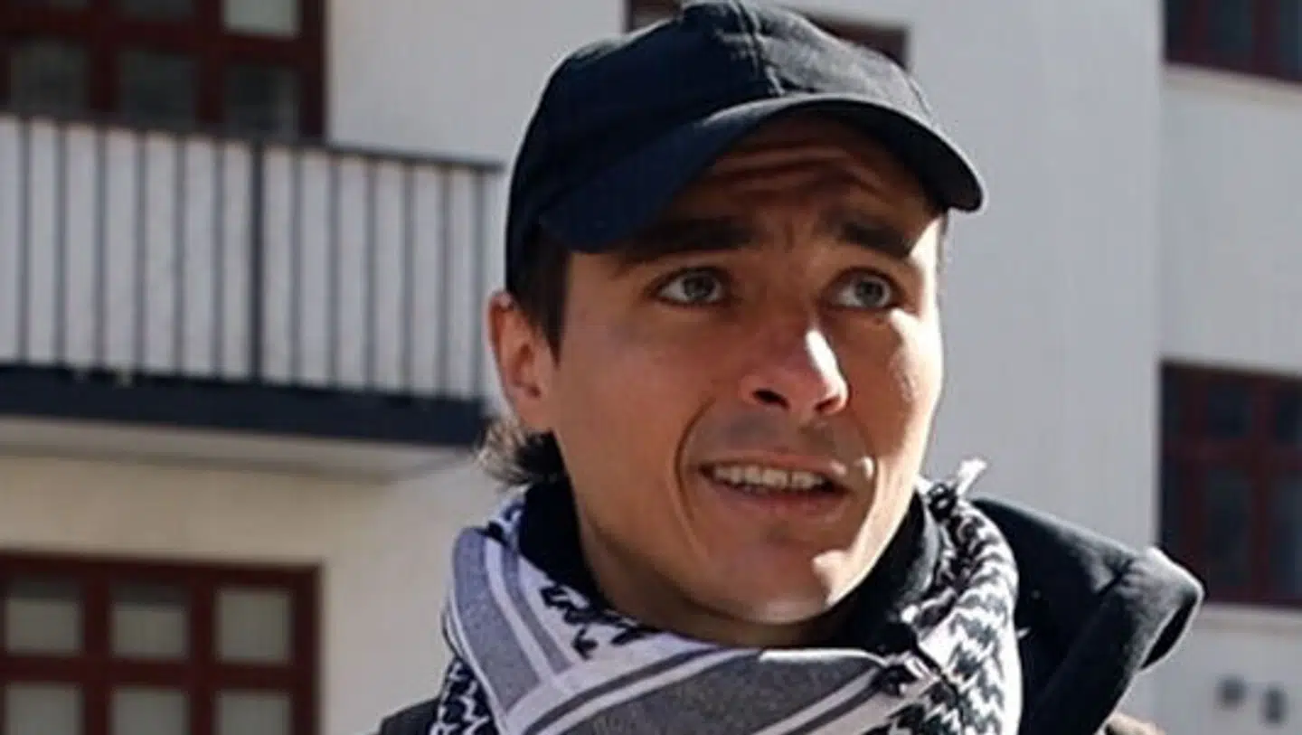 Aktivisten Adam taler på vegne af Vegan Activism Denmark.