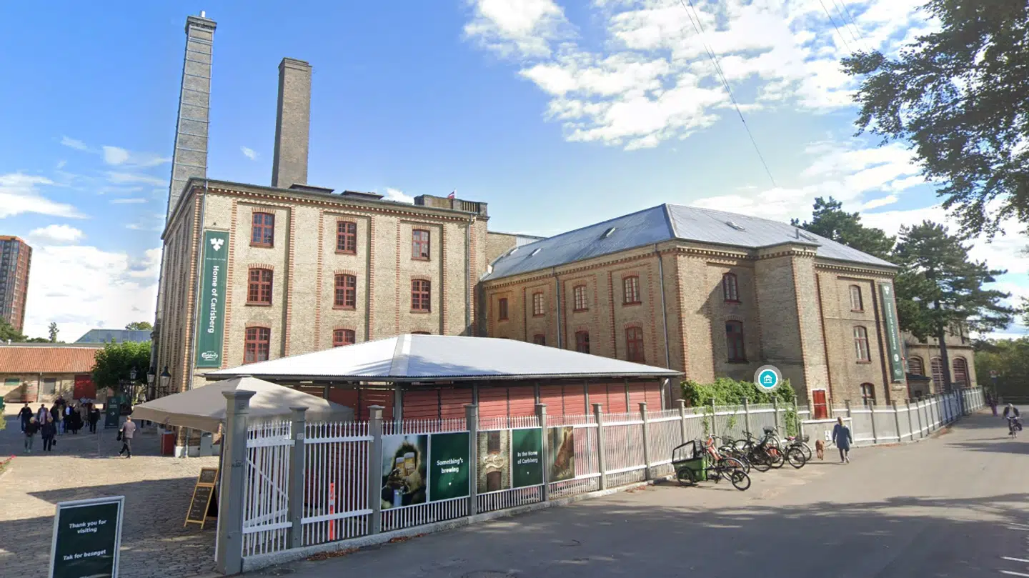 Der meldes om et massivt politiopbud omkring Carlsberg i København.