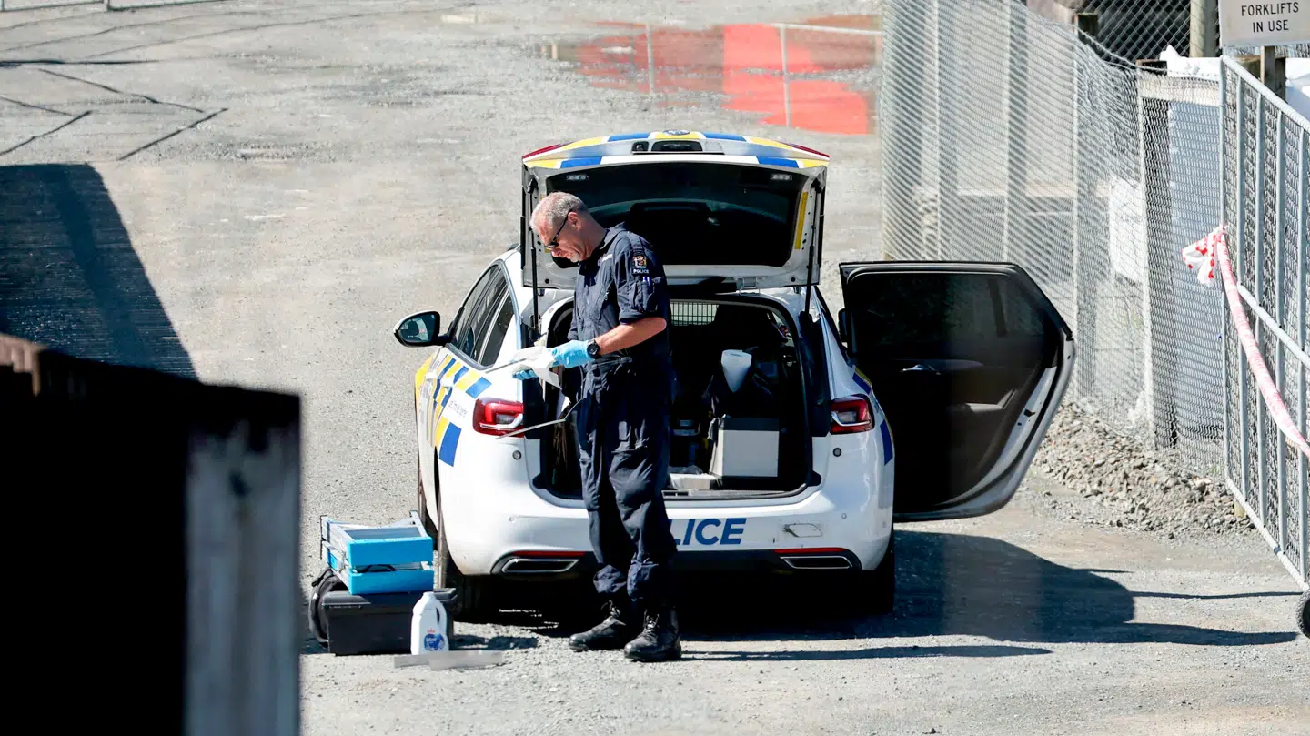 Politiet har været massivt til stede i det område, hvor Tom Philips er blevet skudt.