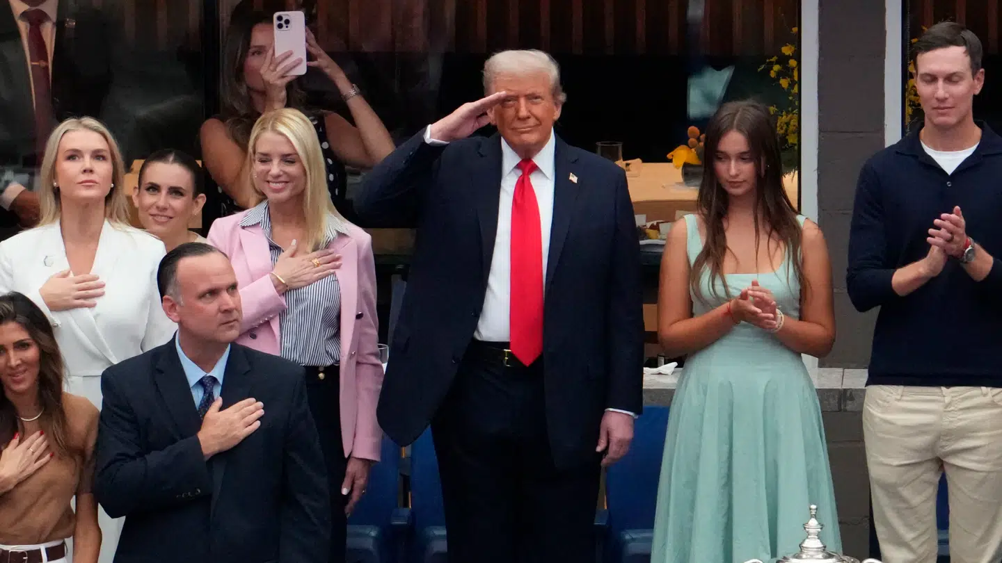 USAs præsident Donald Trump forsinkede US Open finalen med en halv time, da alle tilskuere skulle sikkerhedsgodkendes.