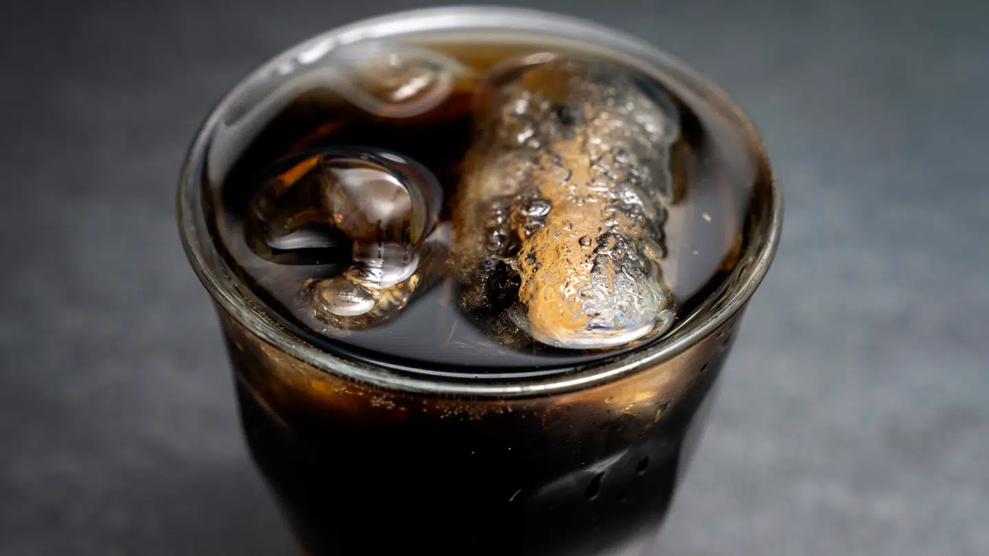 Light sodavand er ofte sødet med aspartam i stedet for sukker.