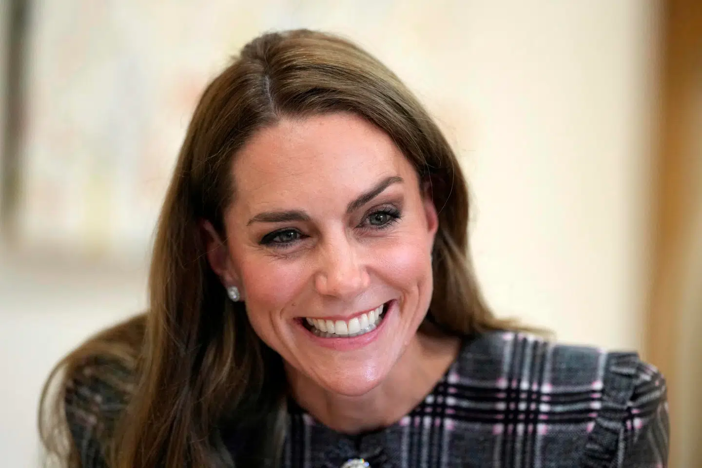 Blot fire dage efter, at kritikken startede, har prinsesse Kate tilsyneladende fået mørkere lokker igen.