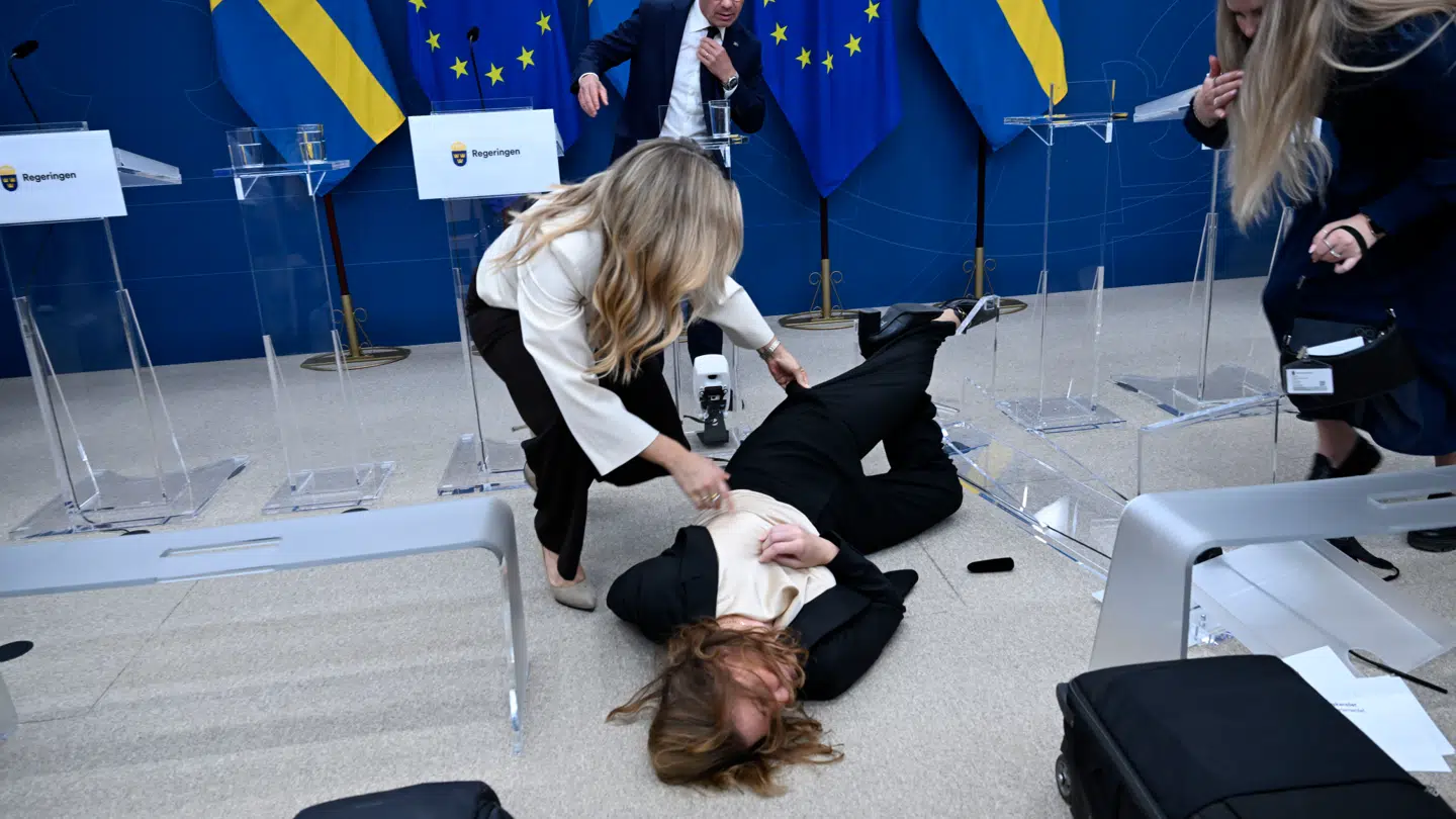 Ifølge flere svenske medier var Lann hurtigt på benene igen og forklarede efterfølgende sit kollaps med lavt blodsukker.