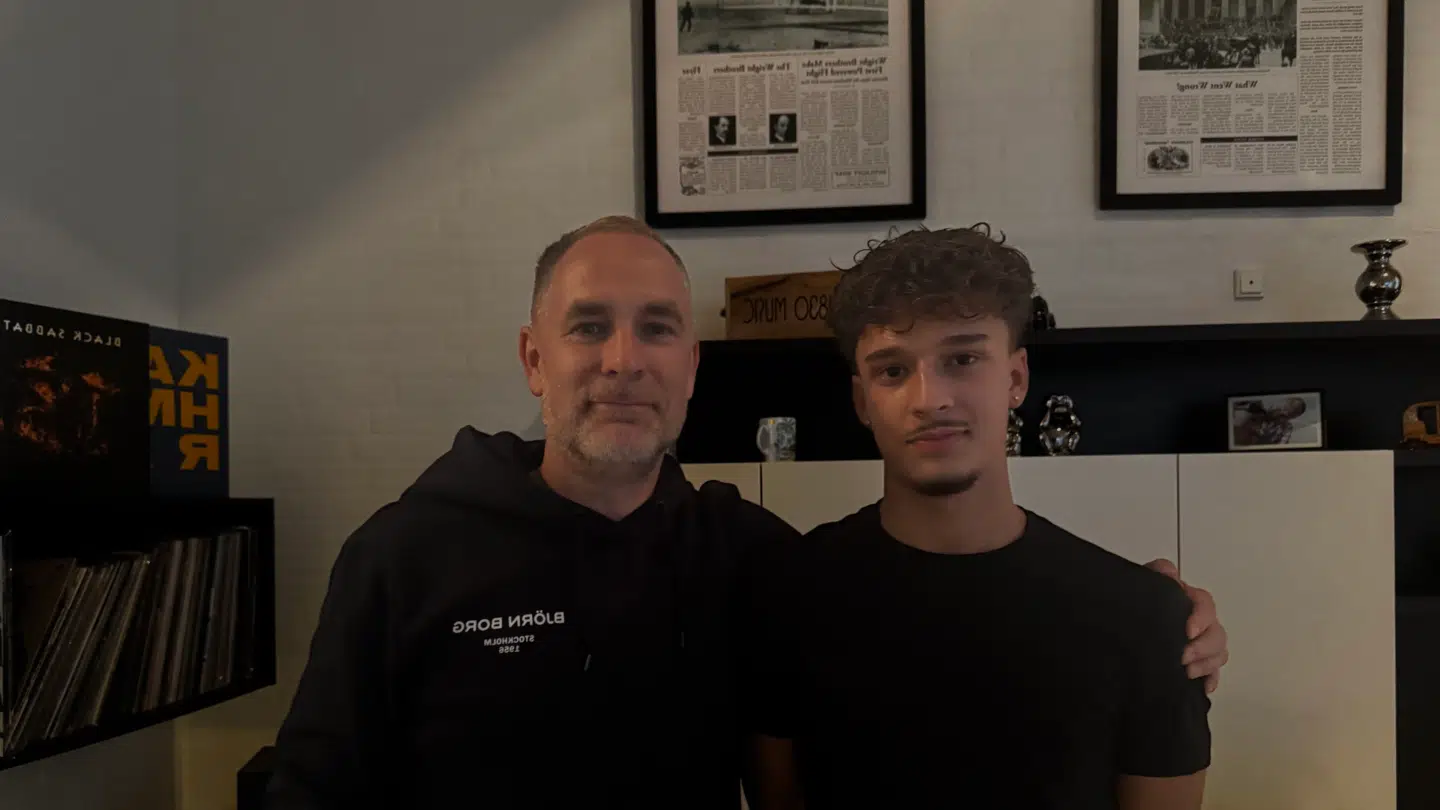 17-årige Sebastian Klein, og hans far, Tonny Klein, deler en fælles passion for investering.