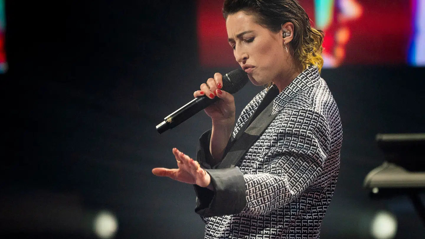 Drew Sycamore, da hun spillede i 'X Factor'-finalen i 2021.