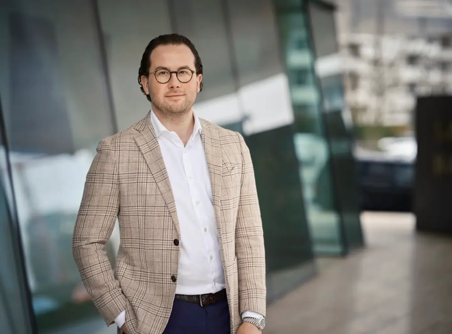 De europæiske forsvarsaktier har set en eksplosiv stigning de seneste år. Men de er nu blevet så dyre, at der ikke skal meget til, for at det kan gøre ondt på dem. Det bør man som privatinvestor være opmærksom på, mener Oskar Bernhardtsen, investeringsstrateg i Saxo Bank.