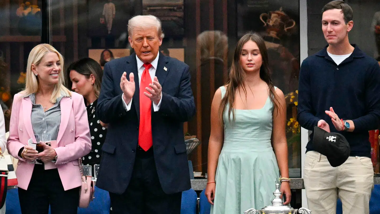 US Open-finale med blandt andre Donald Trump (rødt slips) og Jared Kushner (th.)