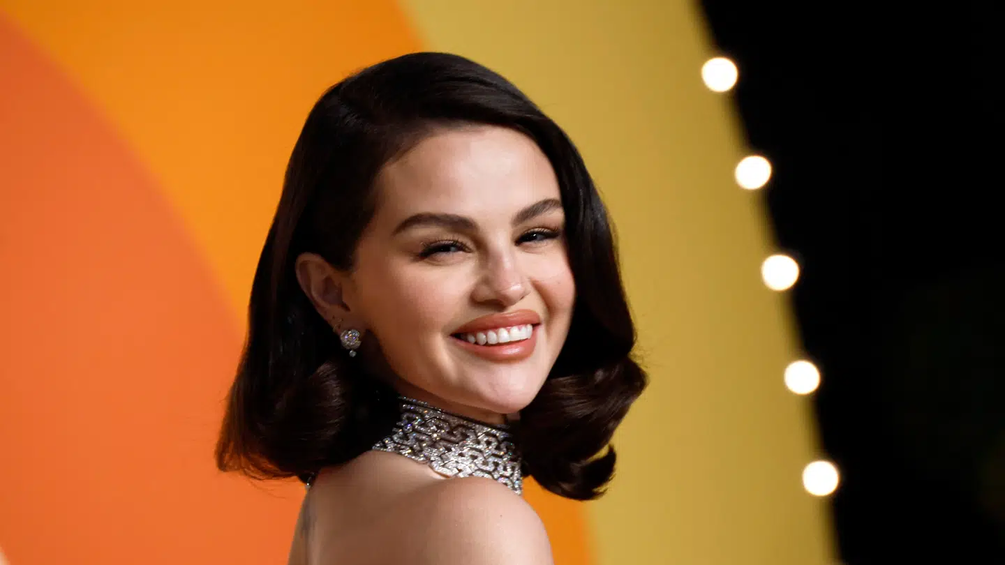 »Jeg blev såret af en person, der kaldte mig fed,« siger superstjernen Selena Gomez i et nyt, stort interview med Allure.