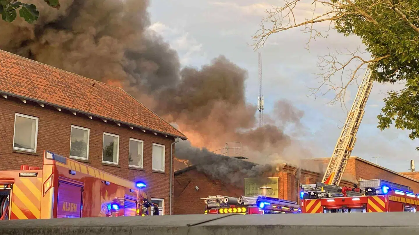 Brandvæsenet og beredskab var talstærkt til stede.