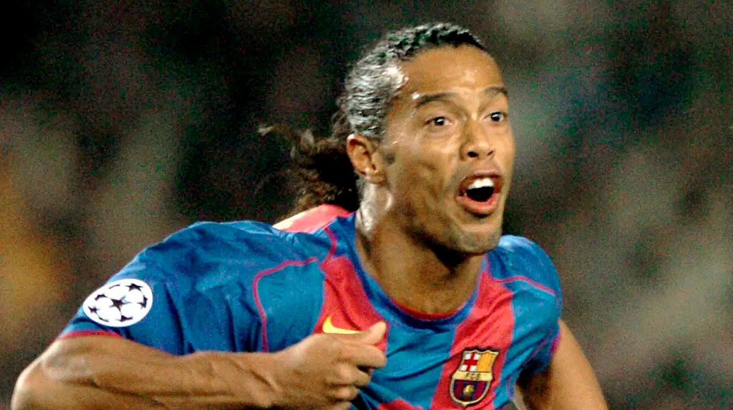 Ronaldinhos søn har skrevet under på en etårig kontrakt med Hull City.