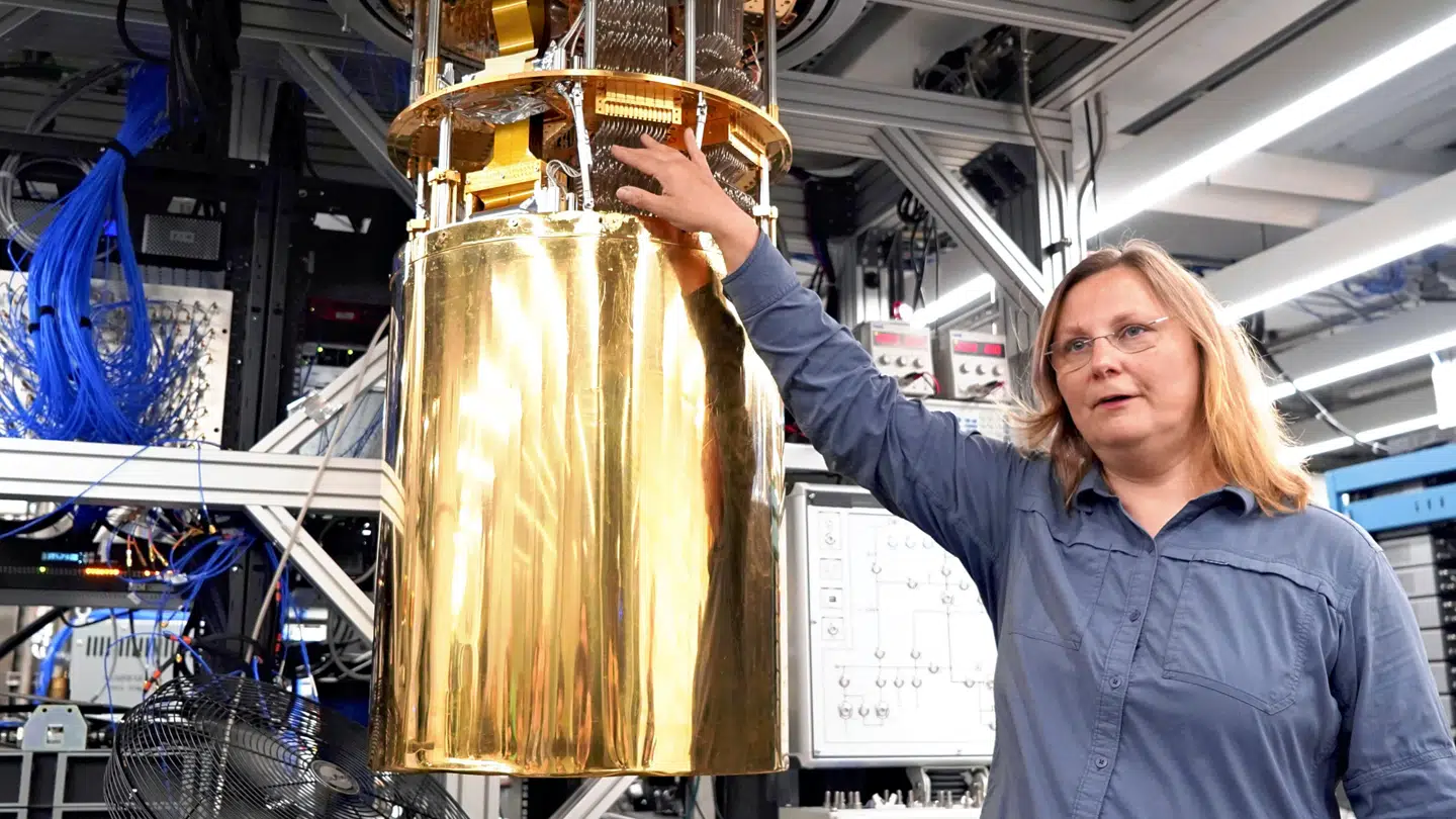 A quantum computer under development for commercialization is unveiled at the Thomas J. Watson Research Center of International Business Machines Corporation, a research and development center in the suburbs of New York City, New York, on July 23, 2025. American IT giant IBM opened two facilities to the press in New York State. One is developing a quantum computer, and the other is manufacturing large computers for companies and government agencies. ( The Yomiuri Shimbun via AP Images )