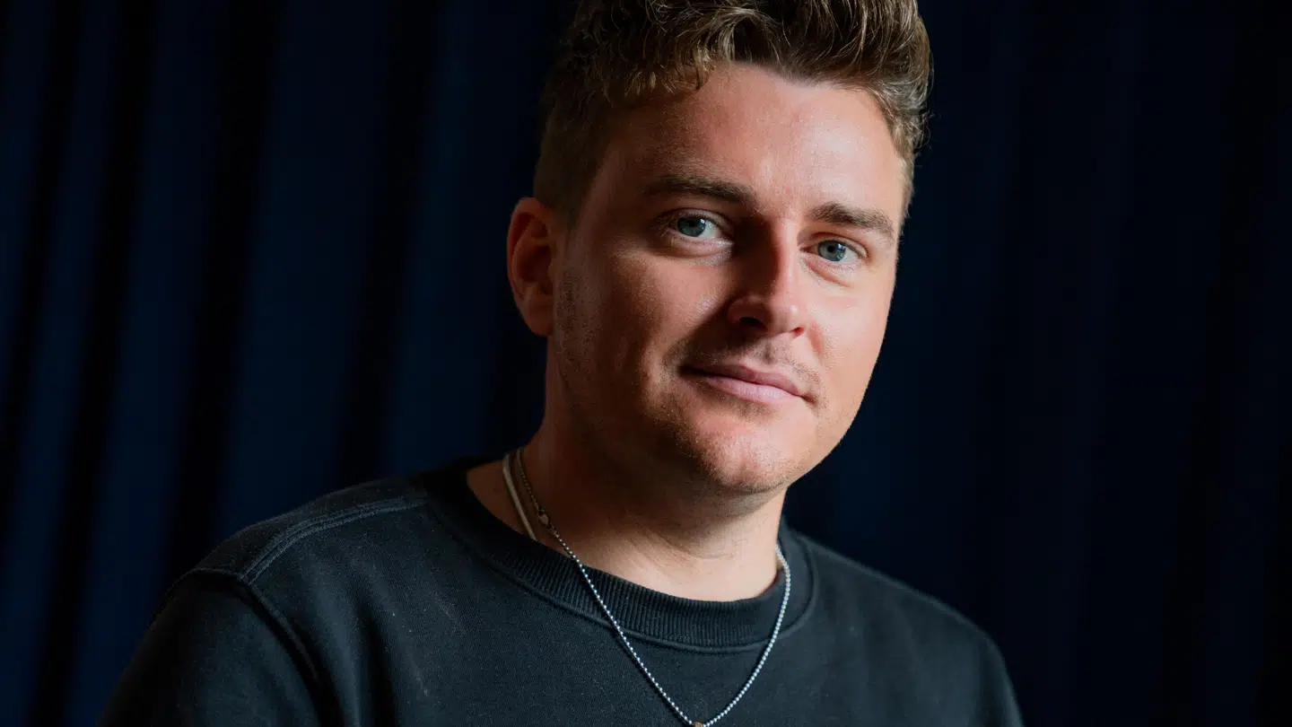 Jesper Groth kan lige nu ses i syvende sæson af 'Sygeplejeskolen'.