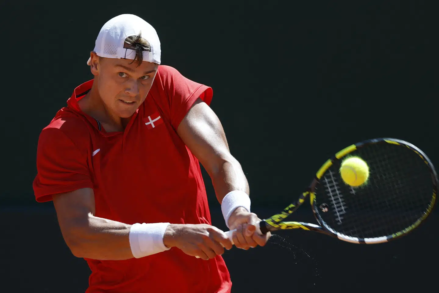 Holger Rune viste overbevisende takter og sejrede ganske overbevisende i første opgør i duellen mod Spanien.