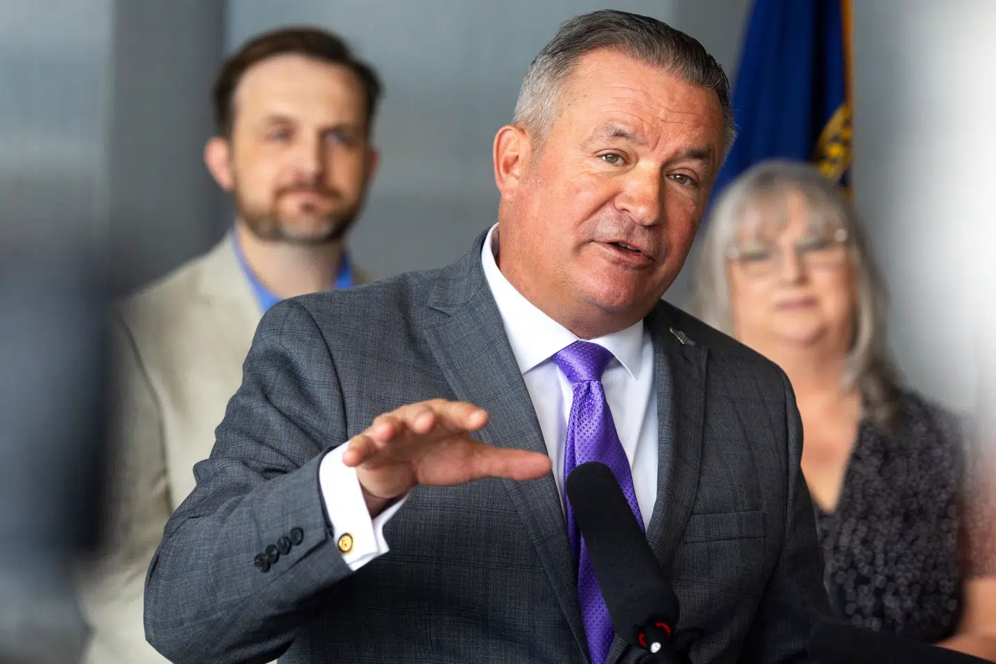 Don Bacon kritiserer Trumps adfærd overfor Danmark.