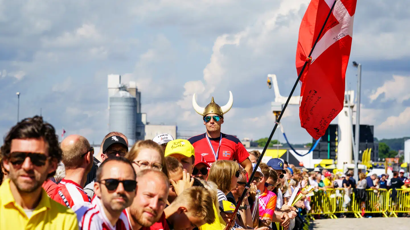 Der var mennesker i massevis langs landevejene, da Tour de France startede i Danmark i 2022.
