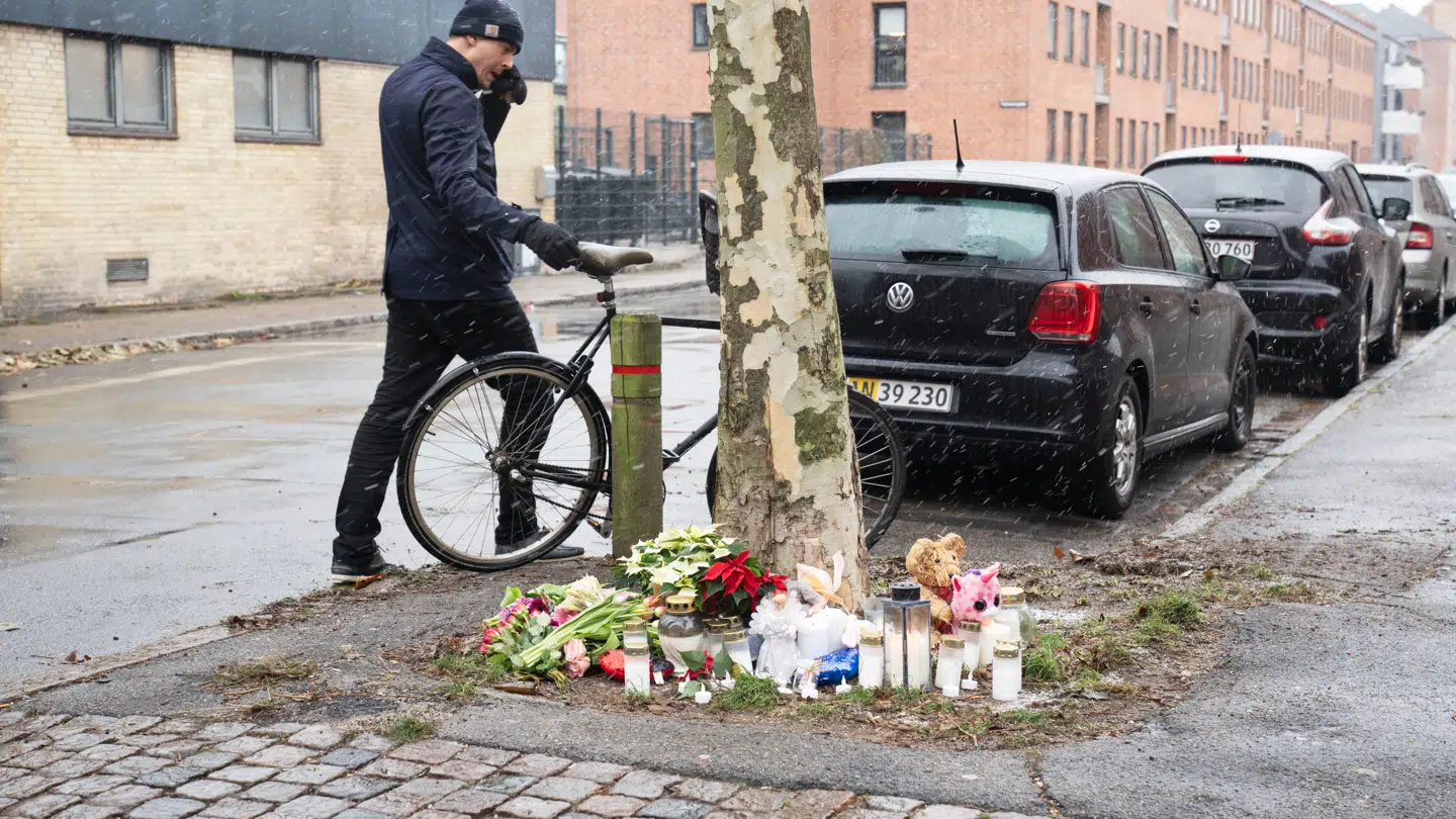 Den tre-årige pige blev ved påkørslen af varebilen slynget mod et vejtræ i krydset Holmblandsgade og Hessensgade på Amager 6. december 2023. Arkivfoto.