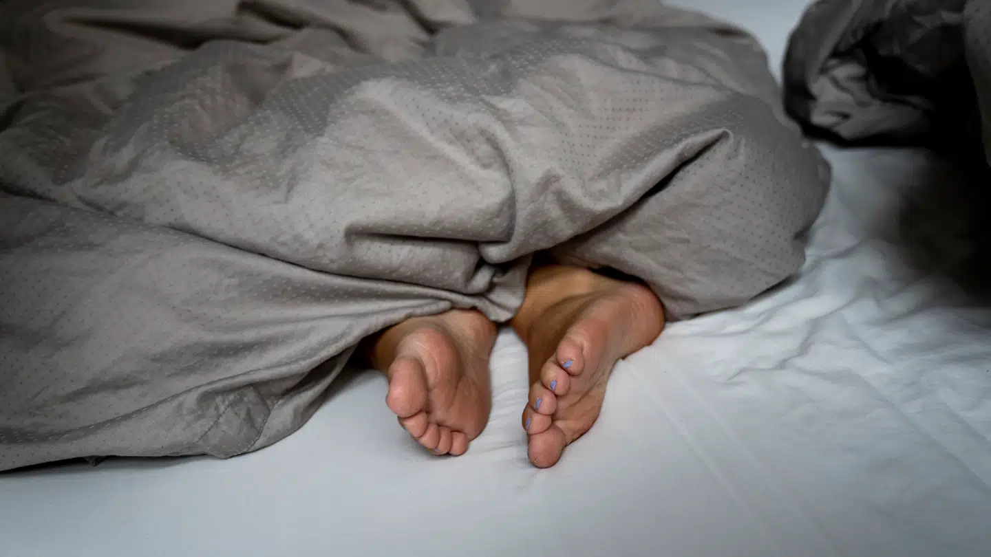 Ved at lave simple motionsformer, kan du få en markant bedre nattesøvn, viser nyt studie.