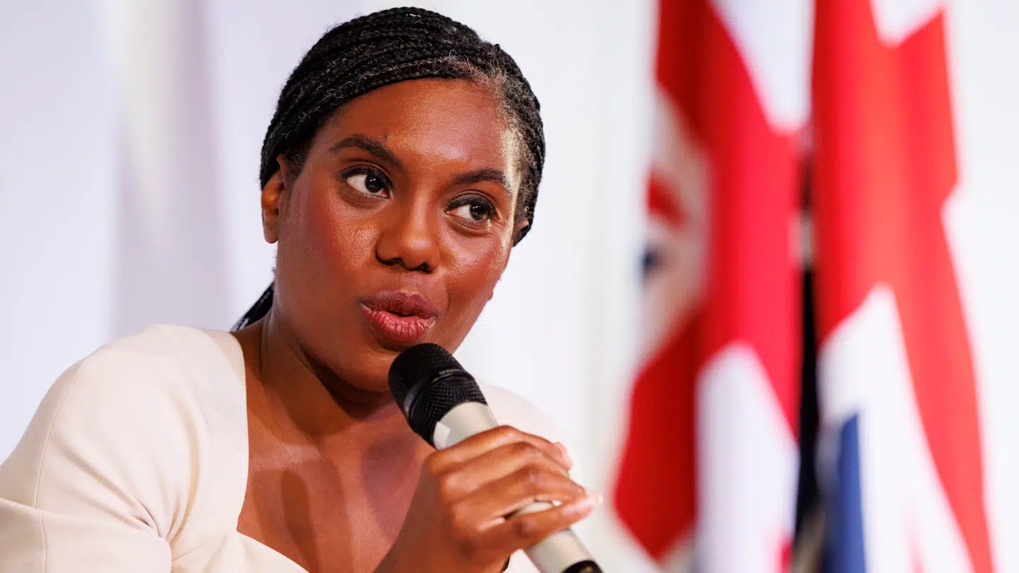 Lederen af det Konservative parti Kemi Badenoch står i problemer til halsen. Det samme gør hendes parti.