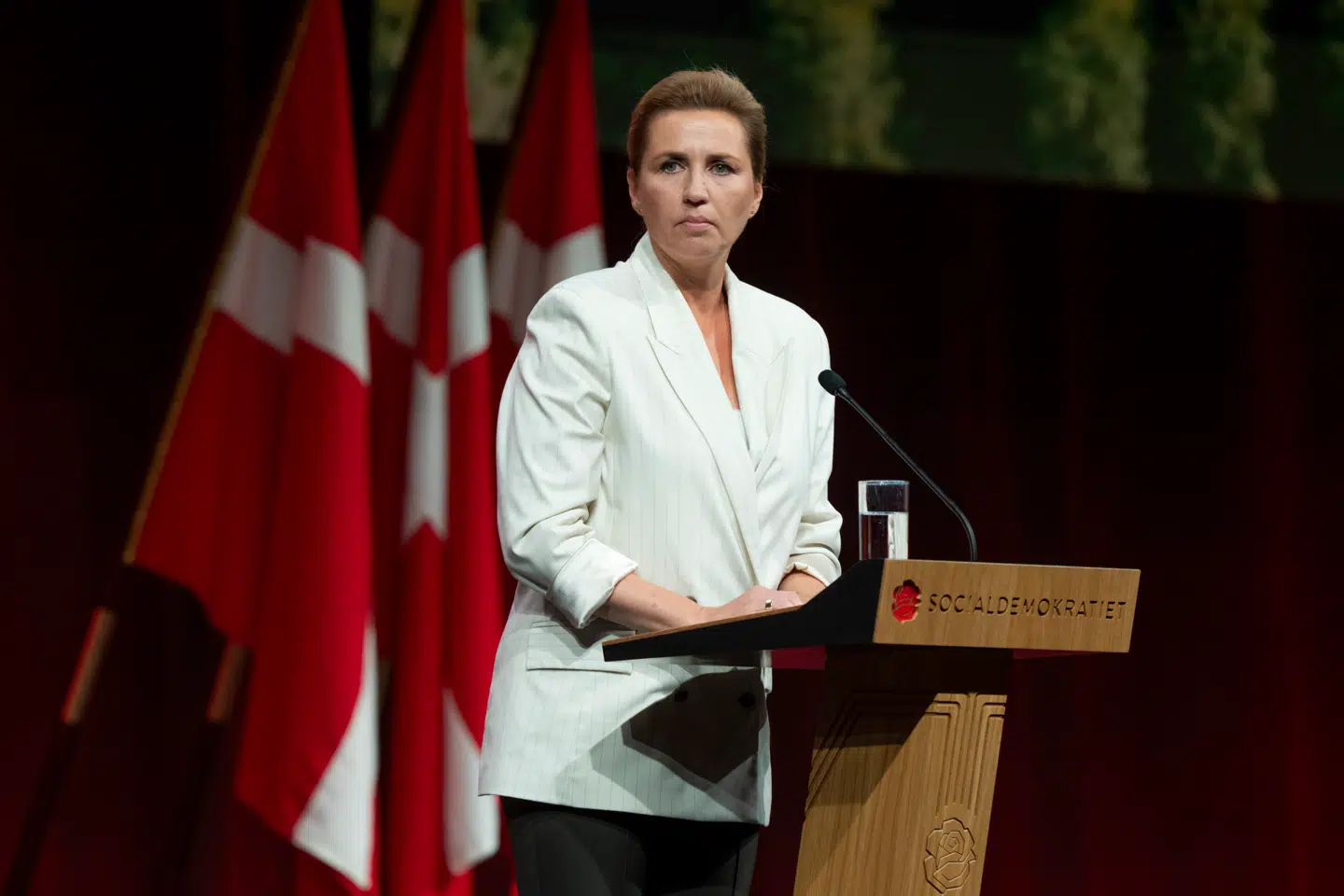 Kære statsminister, jeg rejser landet rundt og møder utrolig mange unge og voksne på tværs af kulturel og religiøs baggrund. Dine generaliseringer og din tone genkender jeg ikke, skriver Yaqoub Ali. På billedet ses statsminister Mette Frederiksen (S) til Socialdemokratiets årsmøde 13. september 2025. Foto: Bo Amstrup/Ritzau Scanpix