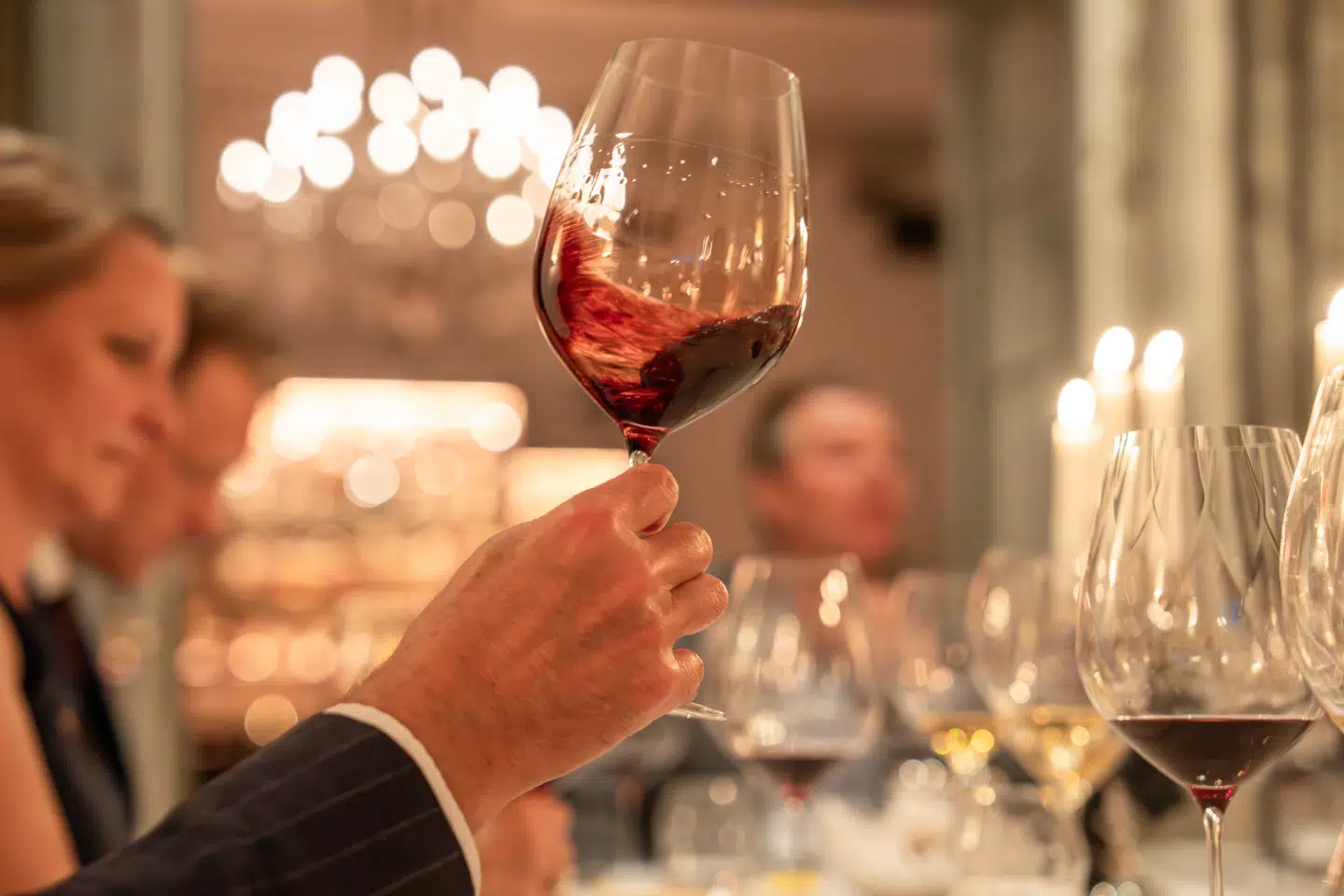 Når vi forsøger at fremme et sundere alternativ, bliver vi mødt af de samme barrierer som for produkter, der netop bidrager til den alkoholprægede kultur, vi alle kender, skriver Magnus Andersson og Rolf Carlsen. Arkivfoto: Søren Bidstrup