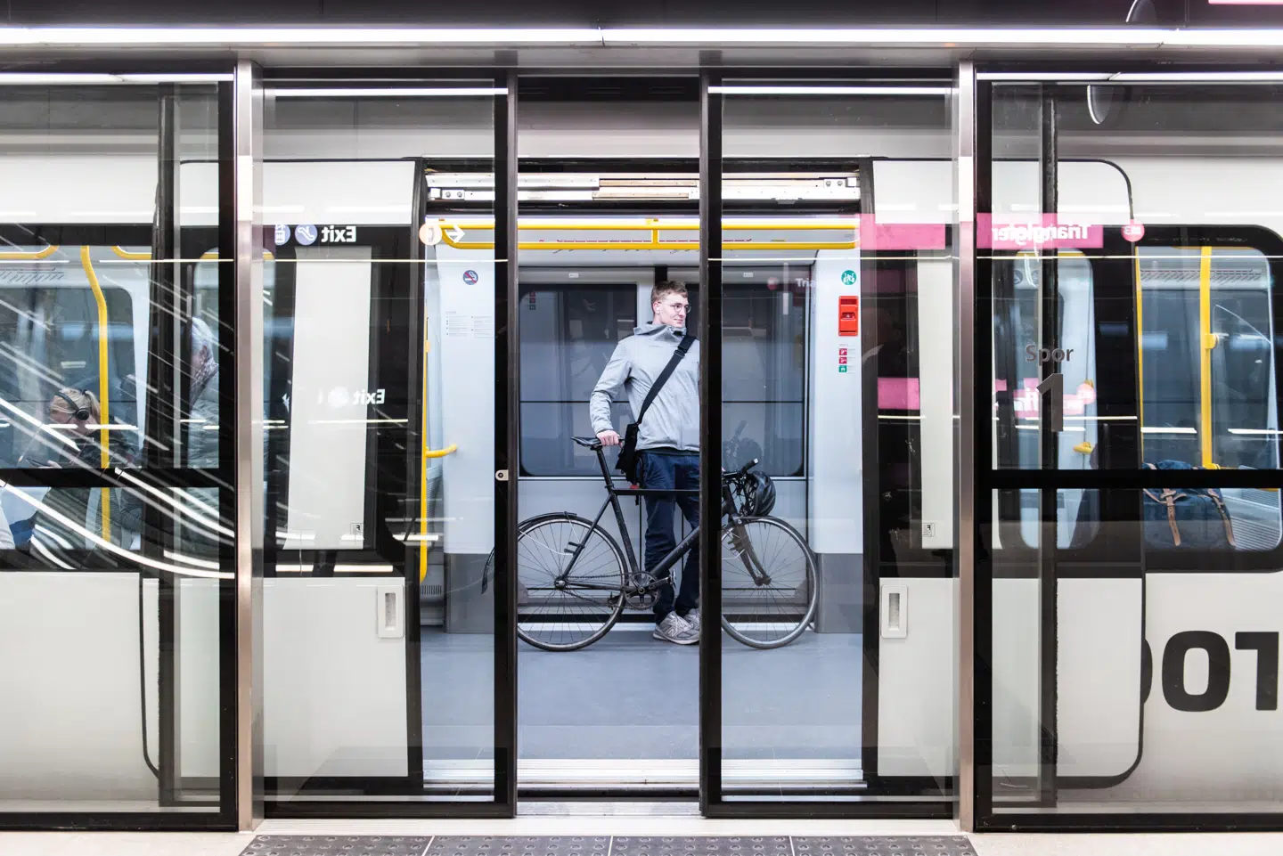 De første metrolinjer M1 og M2 åbnede i 2002. Siden er M3 og M4 kommet til, og i 2036 åbner første etape af en kommende M5-linje.