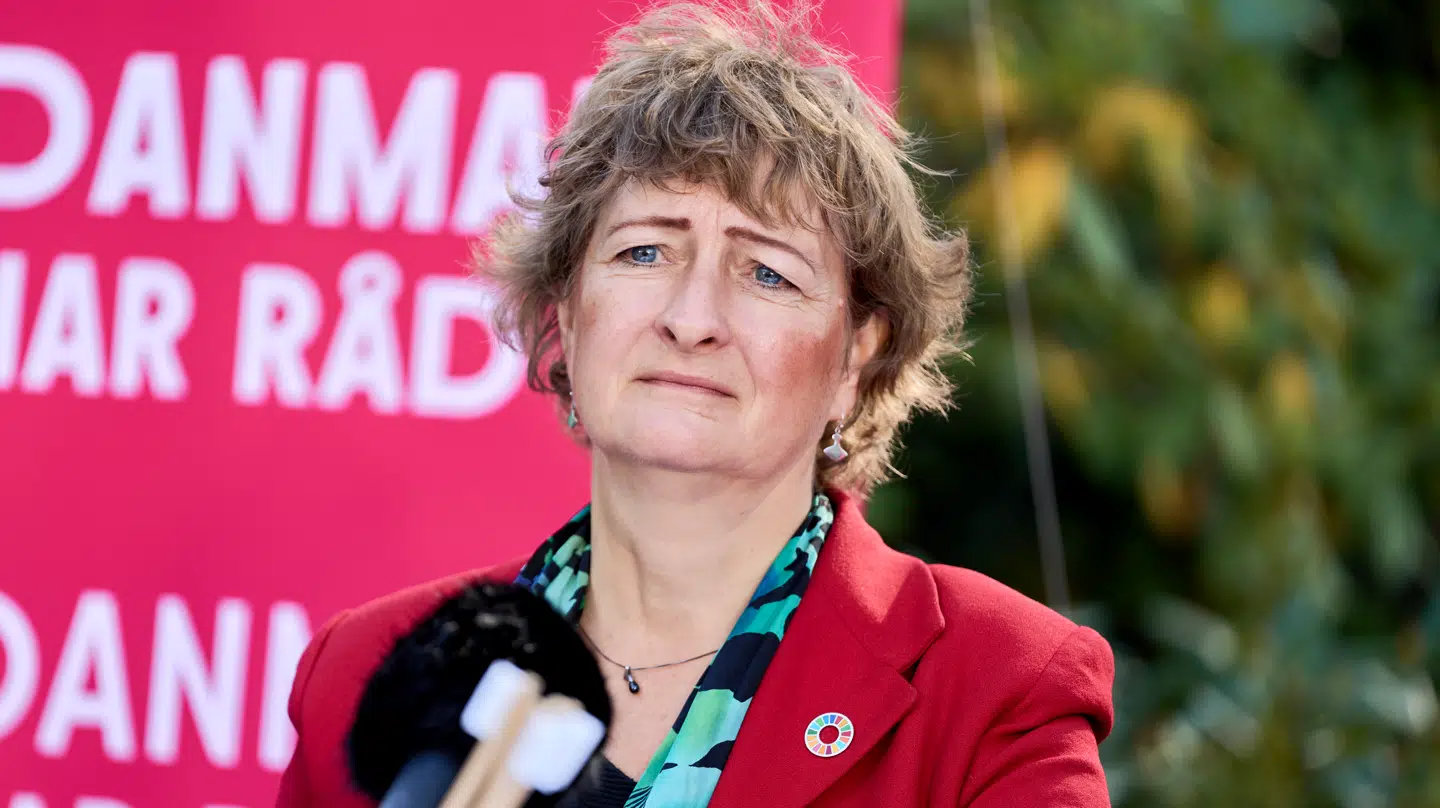 Enhedslistens overborgmesterkandidat, Line Barfod, er tirsdag kommet med et nyt boligudspil om, at det skal være slut med 'hundedyre' private udlejningsboliger i København.