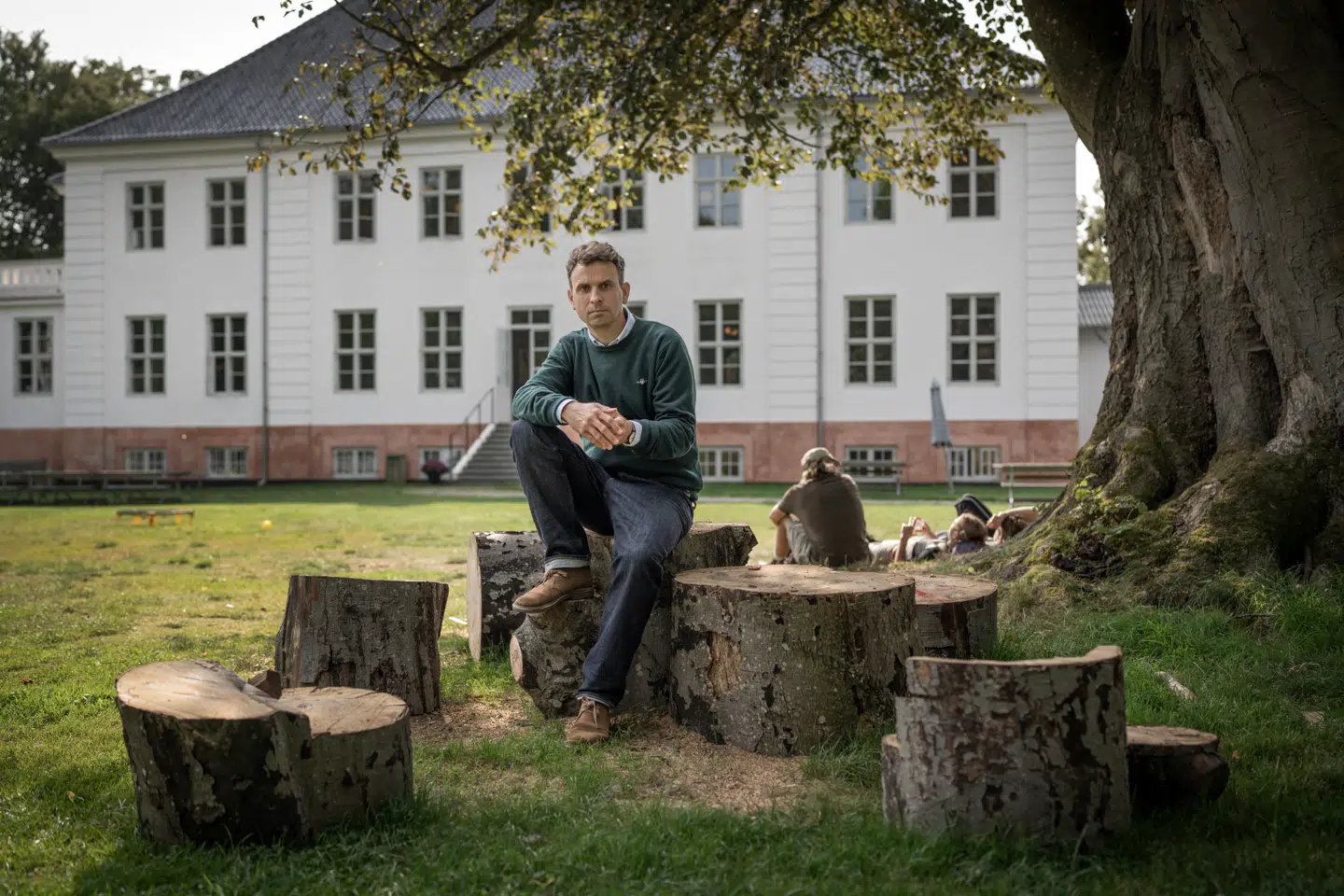 »Jeg tror, at alle forældre indimellem kommer i tvivl om, hvorvidt de gør det godt nok. Men tror du virkelig, at den moderne forældretype vægrer sig mod at være autoritet i deres børns liv?« spørger Rasmus Edelberg efter at have læst det seneste interview med Rasmus Meyer (billedet), forstander på Krogerup Højskole. Foto: Linda Kastrup