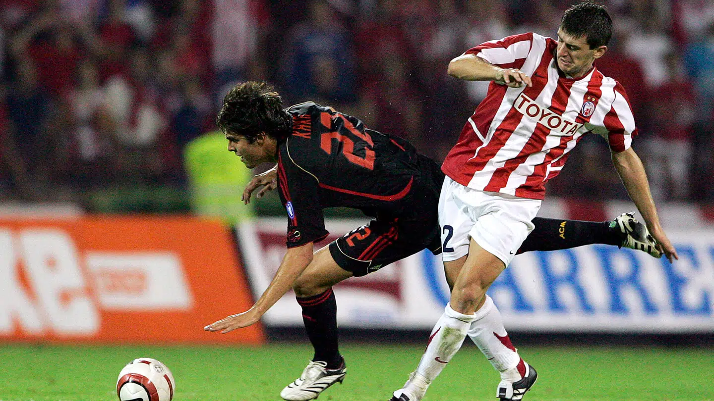 Dejan Milovanovic (th.) i kamp mod AC Milans Kaka' i Champions League i 2006.