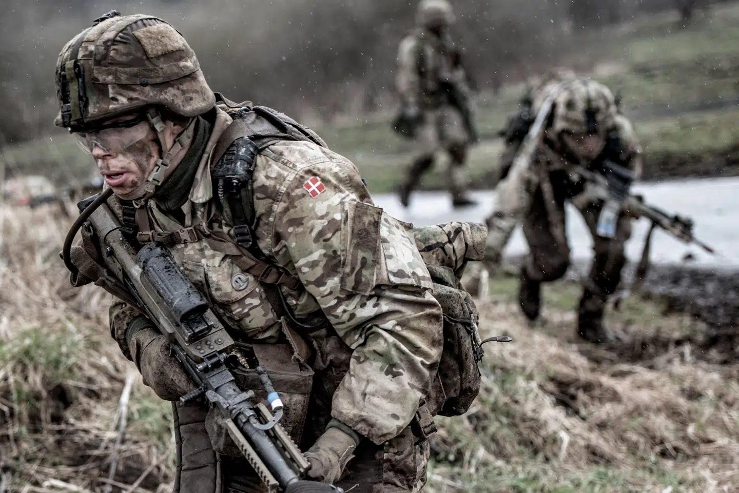 Vi skal bruge rigtigt mange milliarder på Forsvaret og soldater de kommende år, men det er bestemt ikke ligegyldigt, hvordan vi gør det. De massive forsvarsudgifter kommer til at afgøre, hvad vi ellers har råd til af velfærd frem mod 2030.