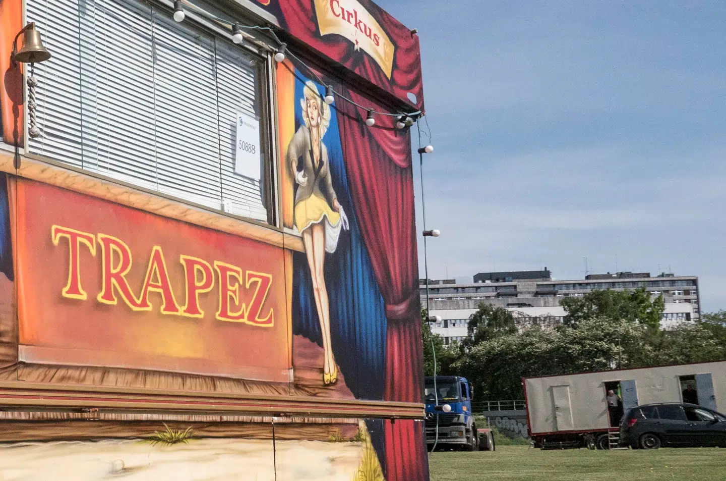 (Arkiv) To cirkusheste fra Cirkus Trapez er blevet påkørt.