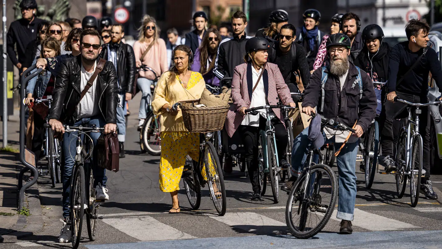 Rådet for Sikker Trafik vil gøre cykelhjelmen billigere i en ny kampagne.