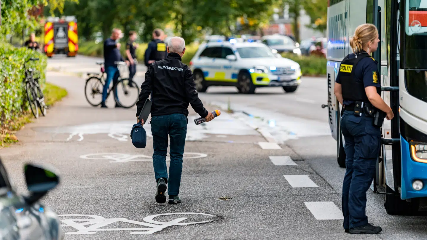 Københavns Politi er til stede ved en alvorlig trafikulykke på Nørre Allé i København.