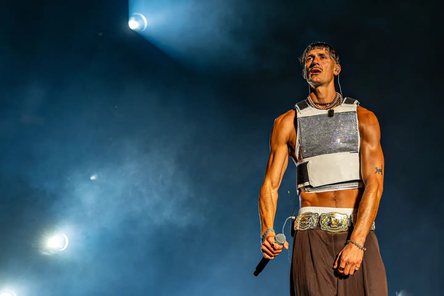 Tobias Rahim kunne ses på scenen under en koncert på Refshaleøen i København lørdag 6. september 2025. (Arkivfoto).