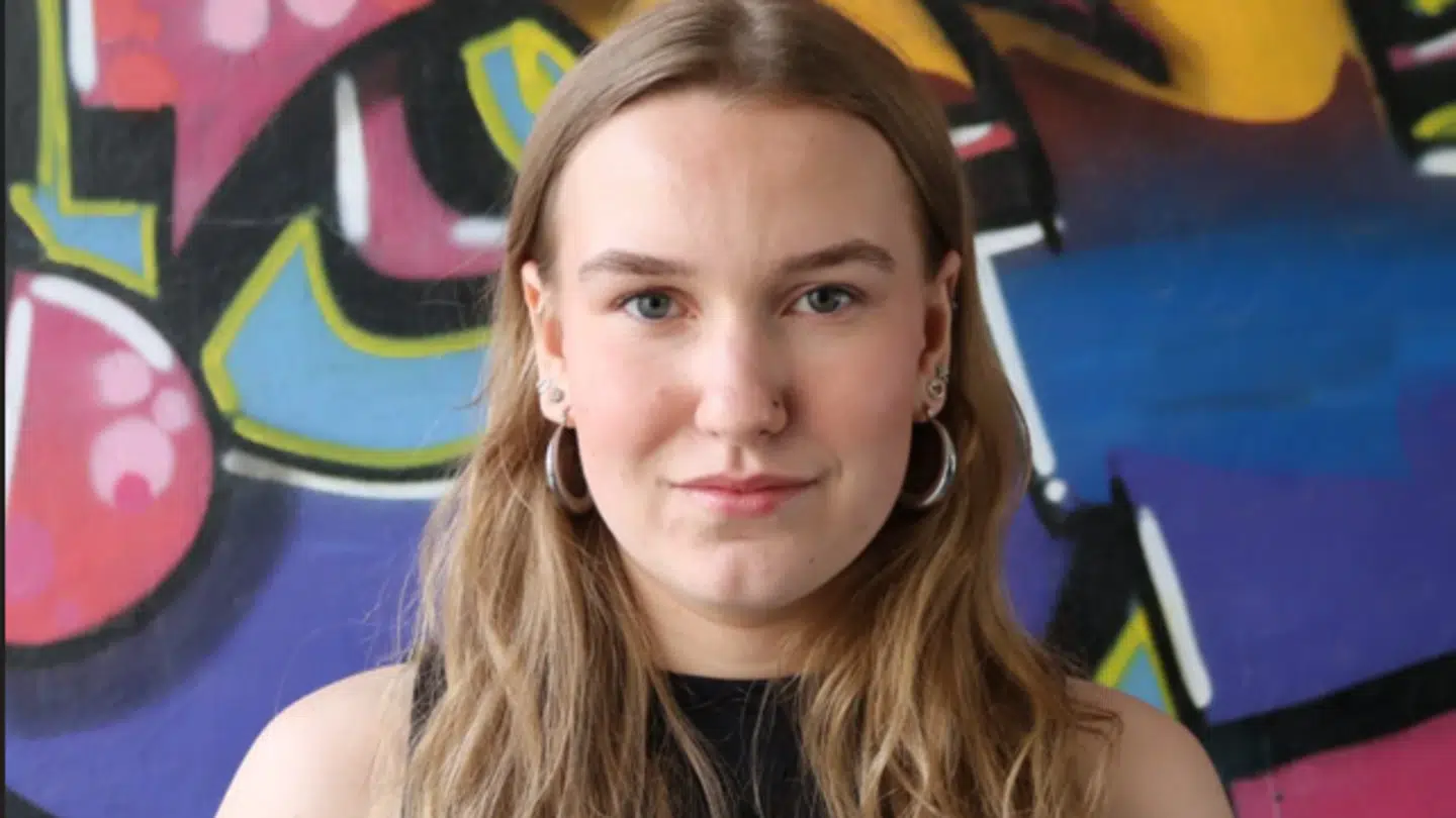 Danske Gymnasieelevers sammenslutning mener, at der skal slås ned på det antisemitiske graffiti, der står skrevet på Aurehøj Gymnasiums toiletter.