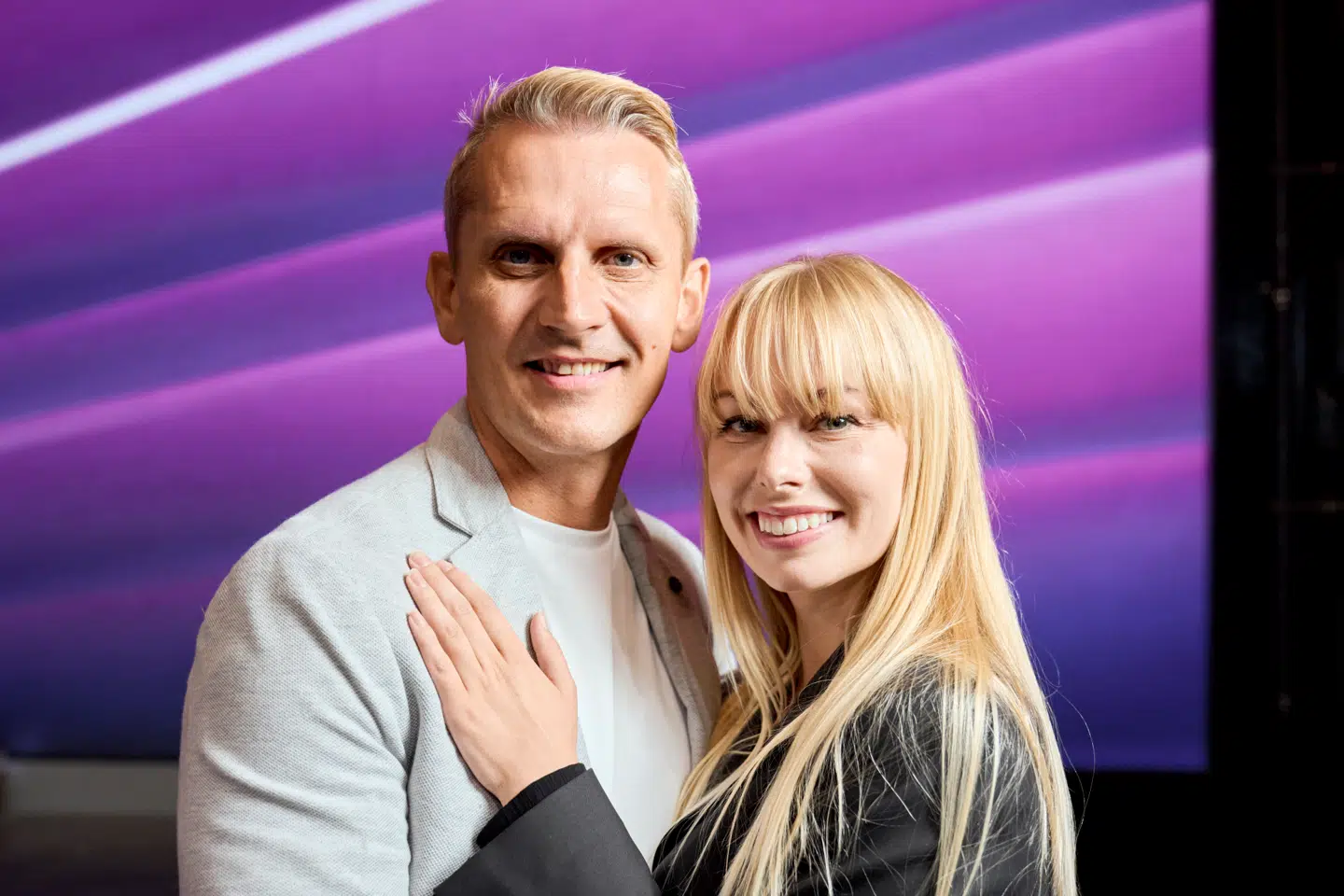 I den absolut sidste sæson af 'Vild med dans' er Jenna Bagge tilbage og klar til at svinge den tidligere fodboldspiller og -træner Peter Løvenkrands rundt på dansegulvet. Men sønnen William må altså ikke se med.