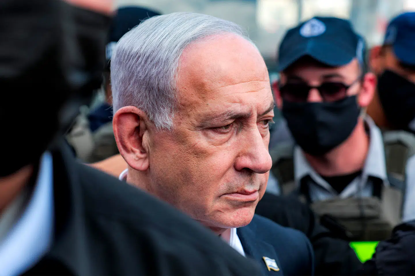 Den israelske premierminister advarede i en tale sine landsmænd om, at Israel er på vej mod international isolation. Det budskab blev ikke vel modtaget.