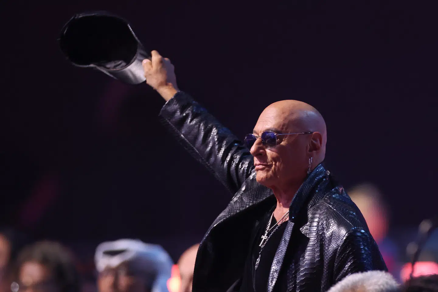 Selvom Vassy ikke stillede op for USA, som det var planen, deltog det amerikanske jurymedlem, den tidligere 'Deep Purple'-frontmand Joe Lynn Turner, i showet.