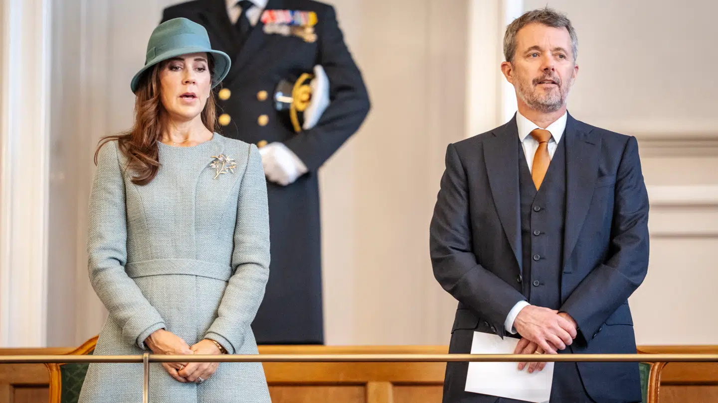 Dronning Mary og kong Frederik da Folketinget åbnede i 2024.