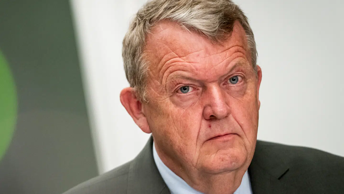 Udenrigsminister Lars Løkke Rasmussen (M) vil i dag lægge en »klar linje« for, hvornår Danmark er klar til at anerkende Palæstina.