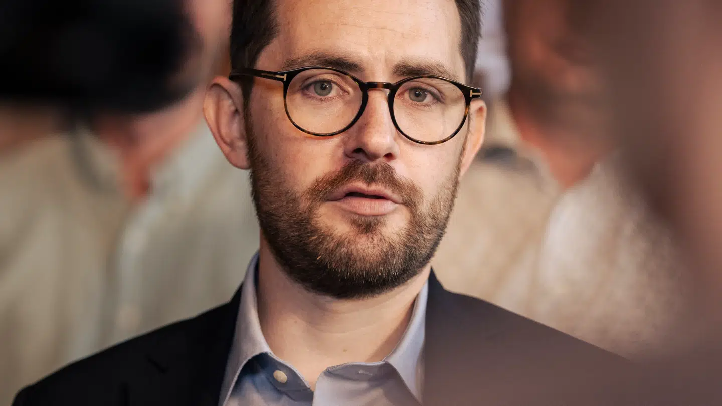 Alexander Ryle (LA) tordner mod kunstindkøb.