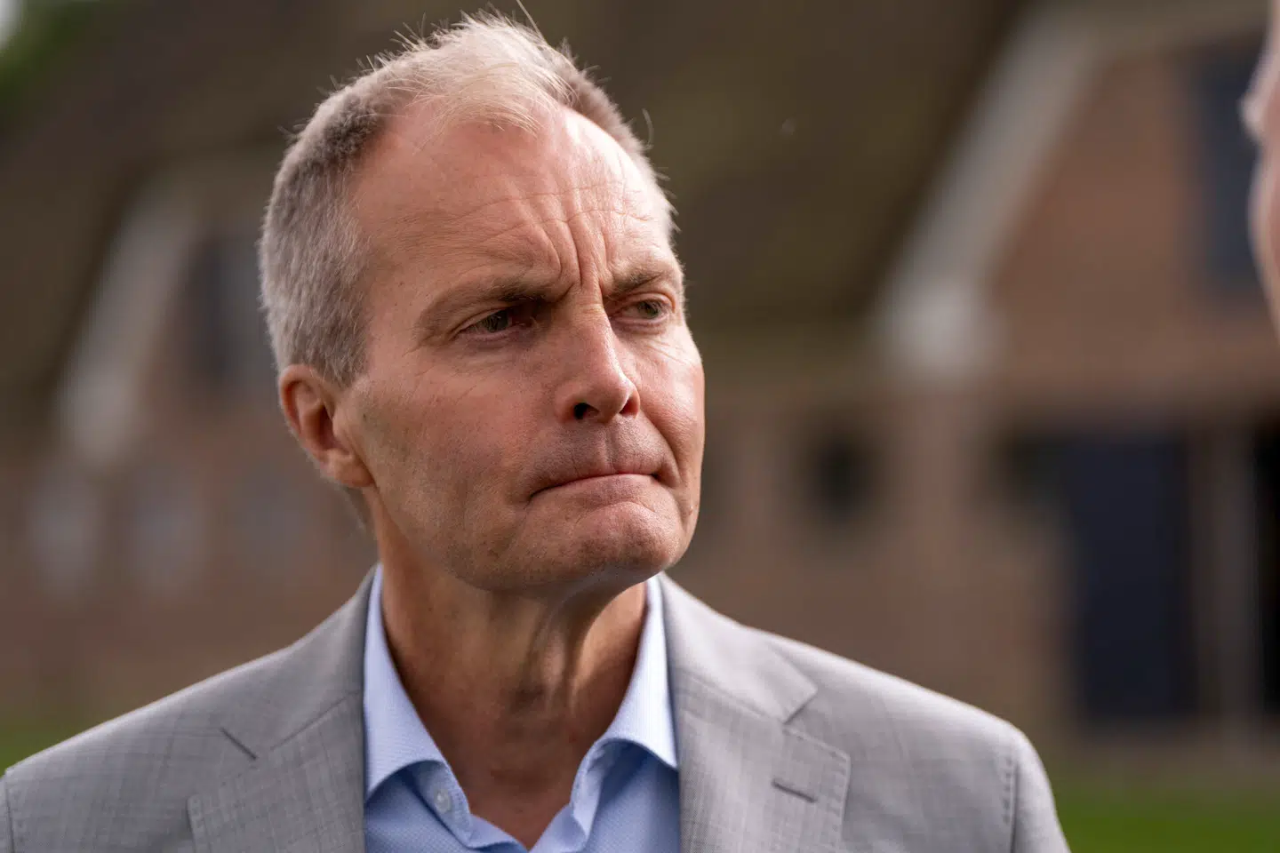 »Jeg mener, at der er brug for, at regeringen får kigget på, hvad der kan gøres for at forbedre indsatsen for, at jøder i Danmark kan være i fred,« siger Danmarksdemokraternes Peter Skaarup.